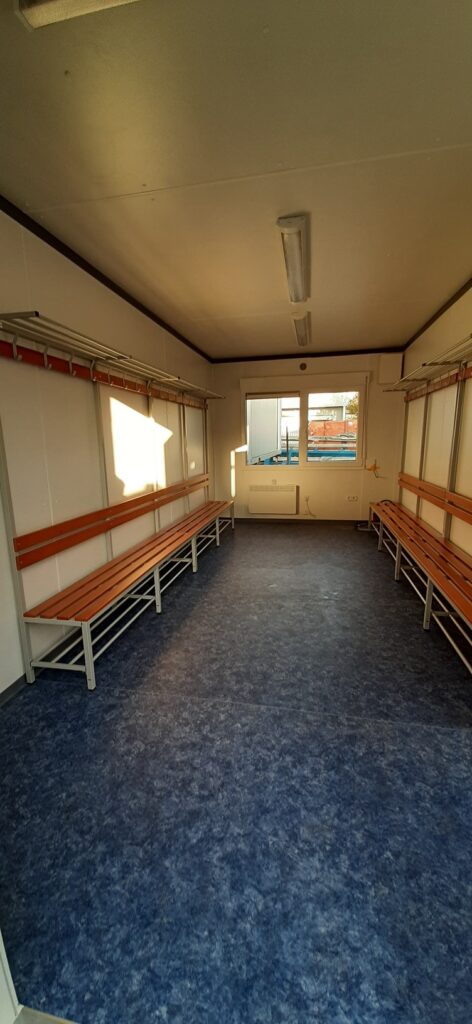 636 Basis Unit 9x6m 3 Delig Kleedkamer Gebouw 1